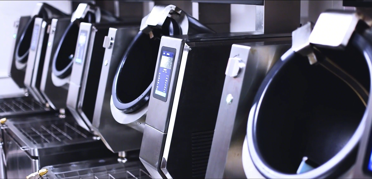 “AI养龙虾”之前，优特智厨炒菜机器人早已把“龙虾”炒熟了!